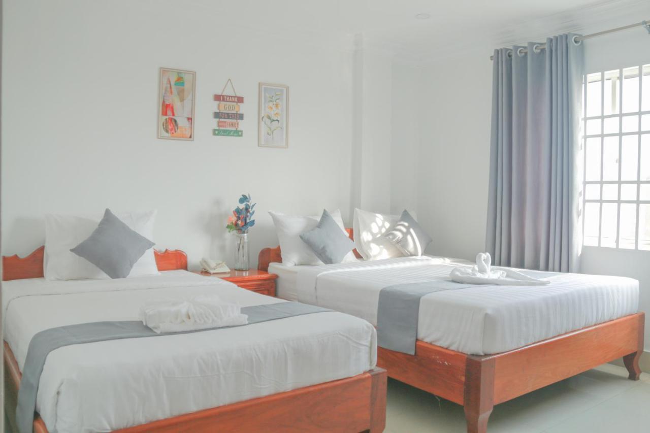 White Corner Hotel Phnom Penh Exterior photo