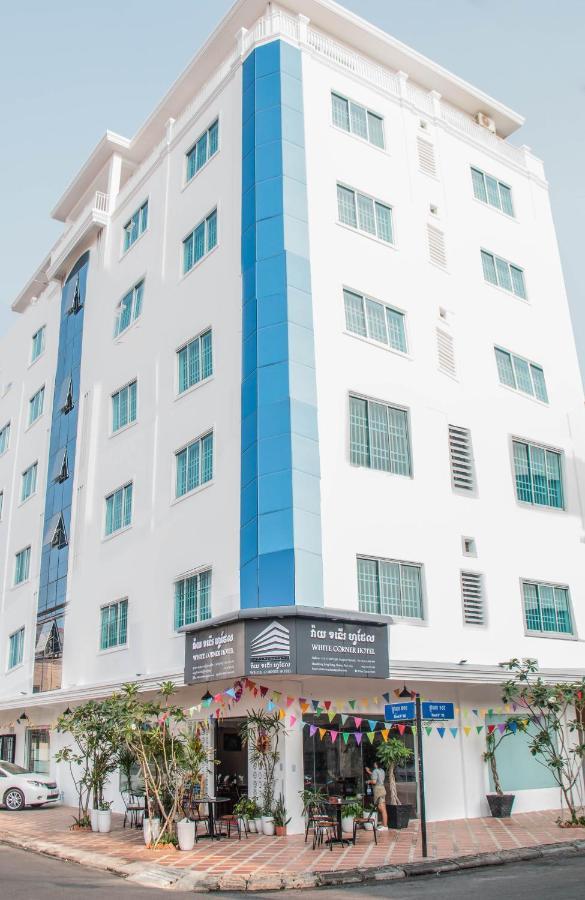 White Corner Hotel Phnom Penh Exterior photo
