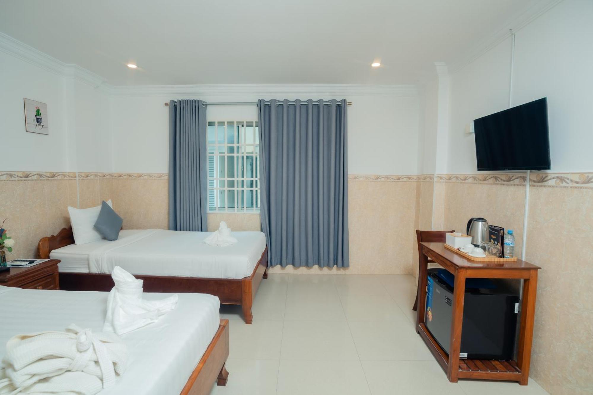 White Corner Hotel Phnom Penh Exterior photo