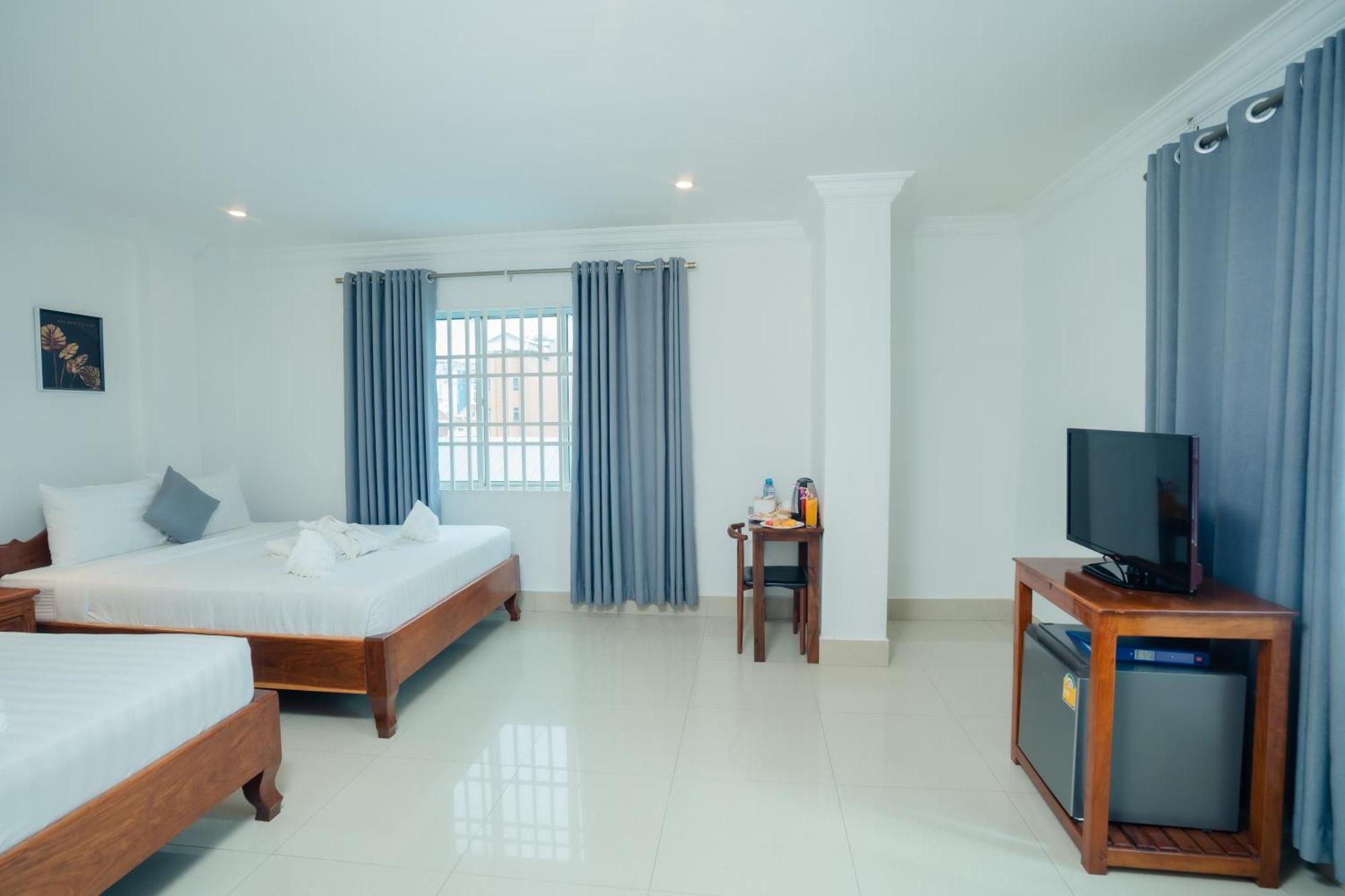 White Corner Hotel Phnom Penh Exterior photo