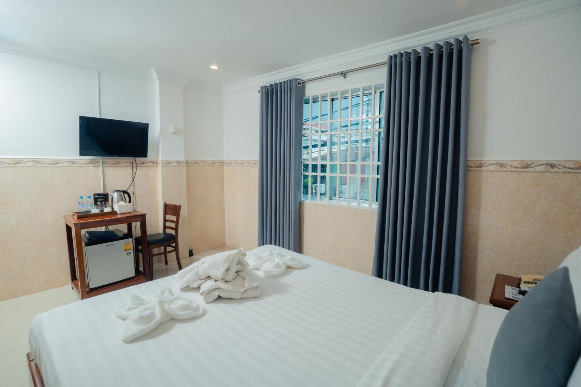 White Corner Hotel Phnom Penh Exterior photo